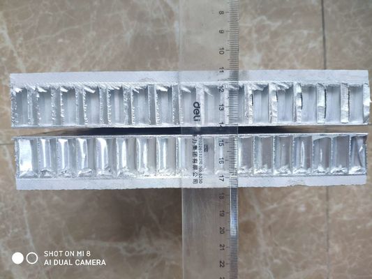 Aluの蜜蜂の巣の大理石の軽量の石は1200x2400 mmにパネルをはめる